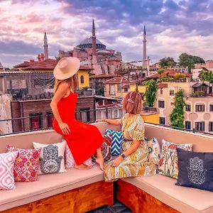 Henna 2*, Istanbul Türkei